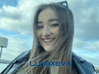 Lunaxeva